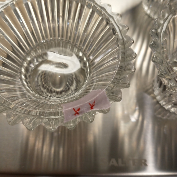 Set of 4 crystal ribbed tapered candle/votive holders - Picture 8 of 8